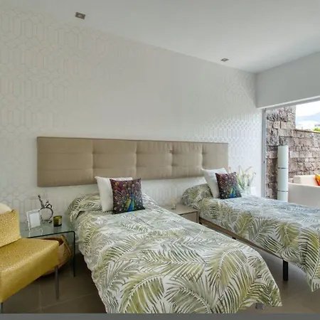 Villa 5br Zen - What'app - 0034-656-619-782 - For Reservations! *